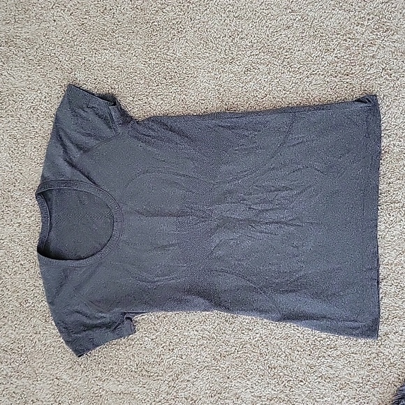 lululemon athletica Tops - Lululemon Swiftly Tech Short Sleeve